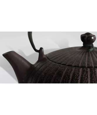 Oitomi Violet Cast Iron Teapot 3 —  Decoration Luxury | Maison Imperiale