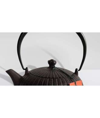 Oitomi Violet Cast Iron Teapot 4 —  Decoration Luxury | Maison Imperiale